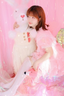 古堡女仆的服务在线观看